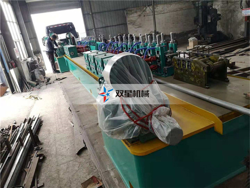 關(guān)于包芯線機(jī)組的運(yùn)行和停機(jī)時(shí)需要注意的問(wèn)題 關(guān)于包芯線機(jī)組的運(yùn)行和停機(jī)時(shí)需要注意的問(wèn)題